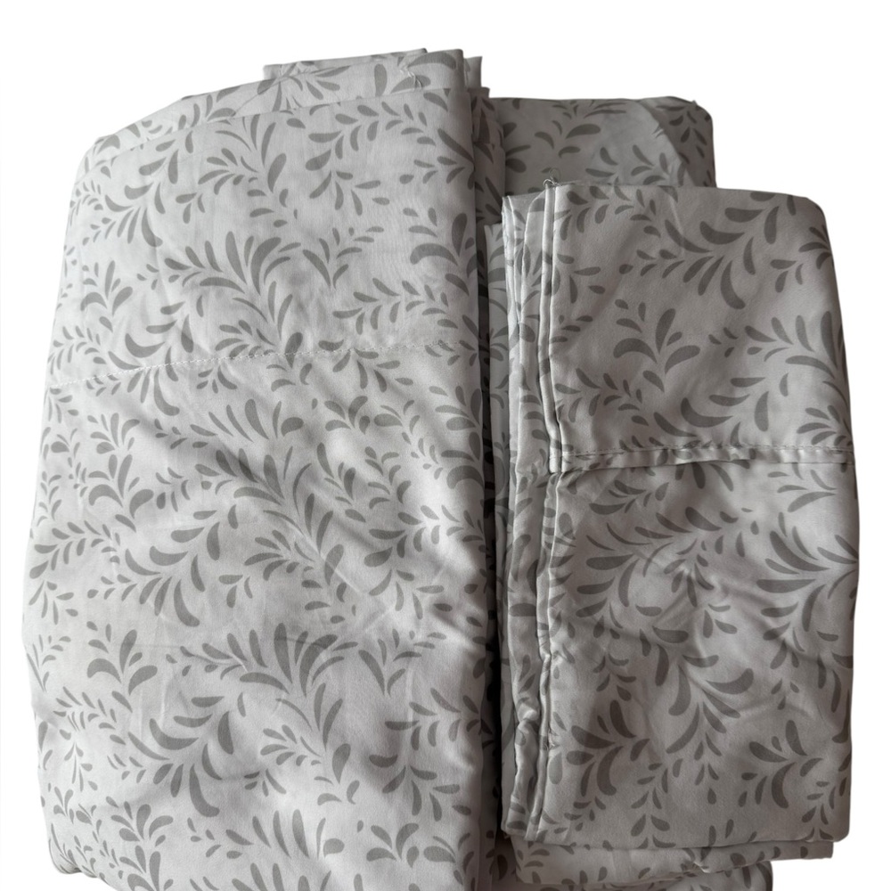 Linens & Hutch Burst of Vines Pattern King Size 4-Piece Microfiber Sheet Set